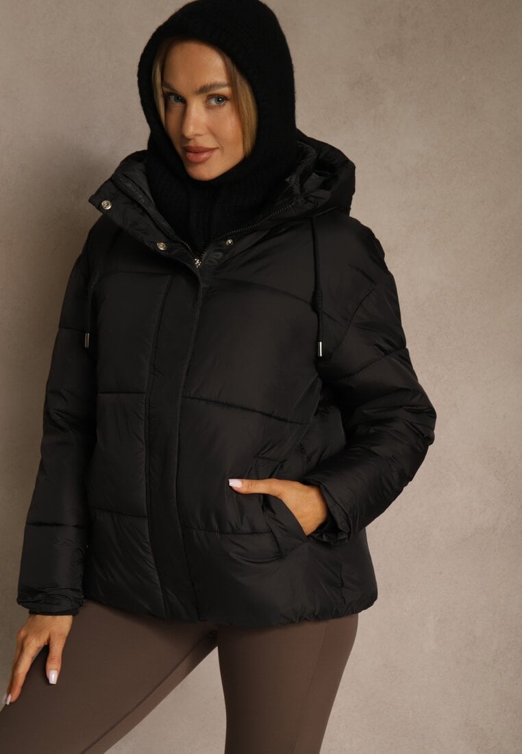 Geacă Neagră Boxy cu Glugă și Buzunare Decorată cu Matlasare Issenia