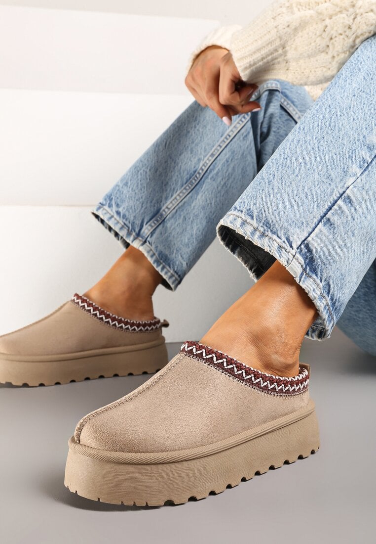 Ciemnobeżowe Śniegowce na Platformie z Niską Cholewką