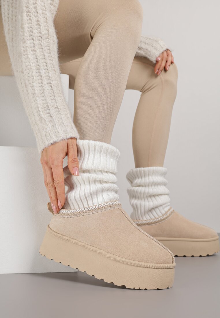 Cizme de zăpadă bej din piele ecologică întoarsă cu talpă platformă cu carâmb scurt cu broderie decorativă Garvia
