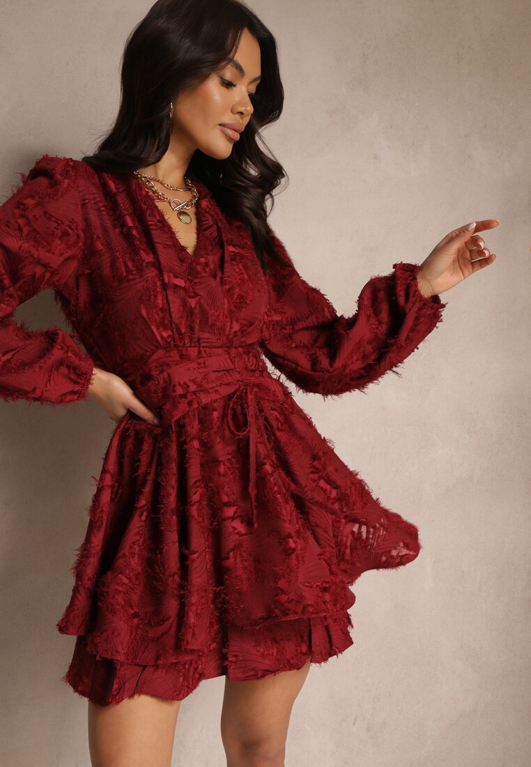 Rochie de cocktail bordo cu drapaj modern și cu fire Gorena