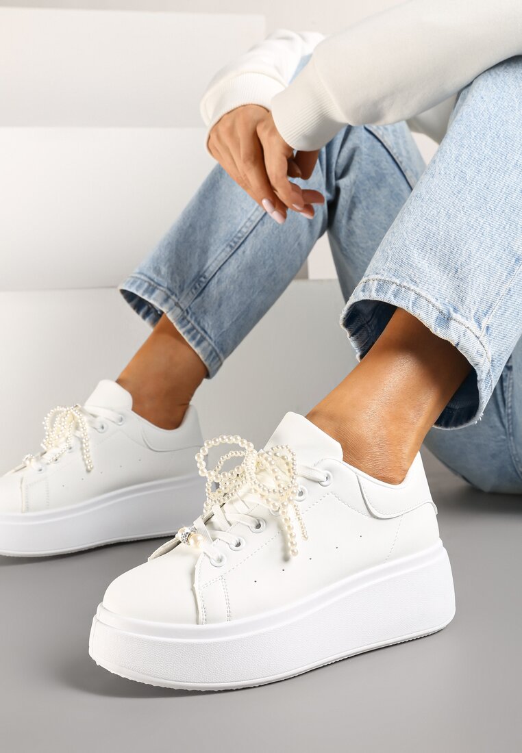 Adidași Albi cu Platformă cu Perle și Bile Metalice Selavia