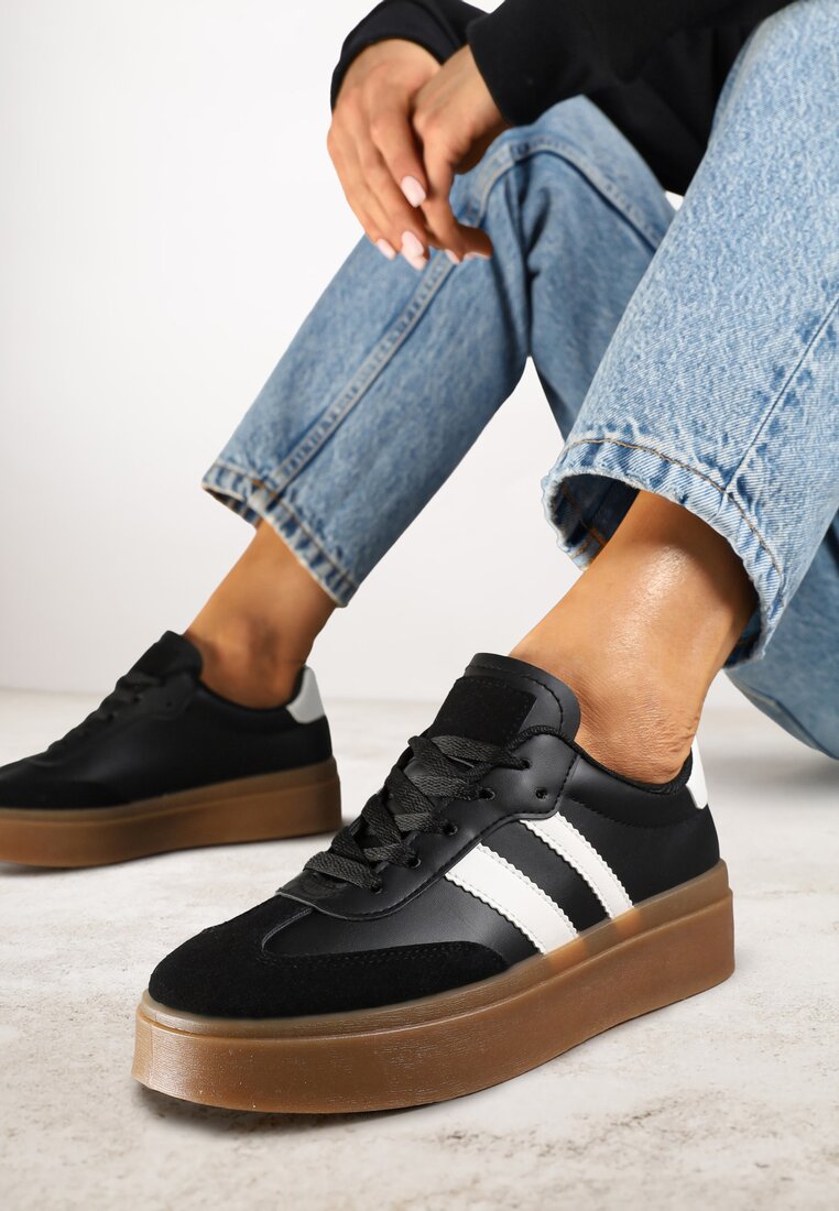 Adidași Negri Decorați cu Dungi Sovresia