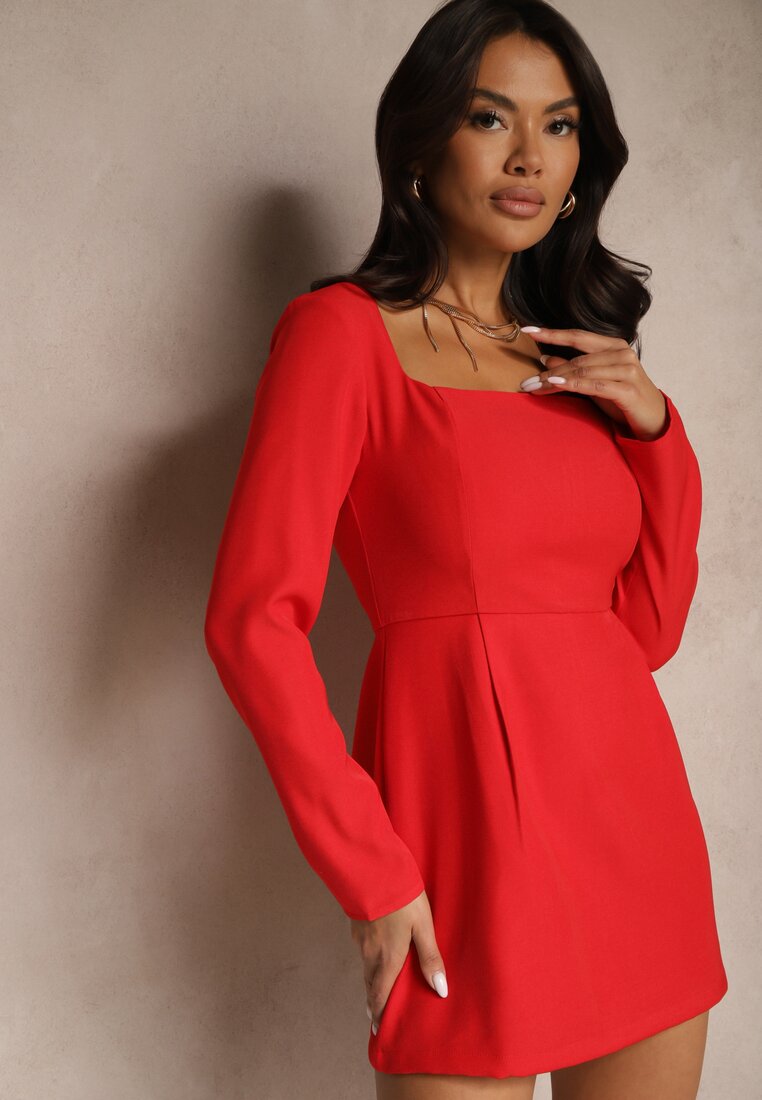 Rochie Roșie cu Mânecă Lungă și Decolteu Pătrat cu o Croială Ușor Cloș Finzemira