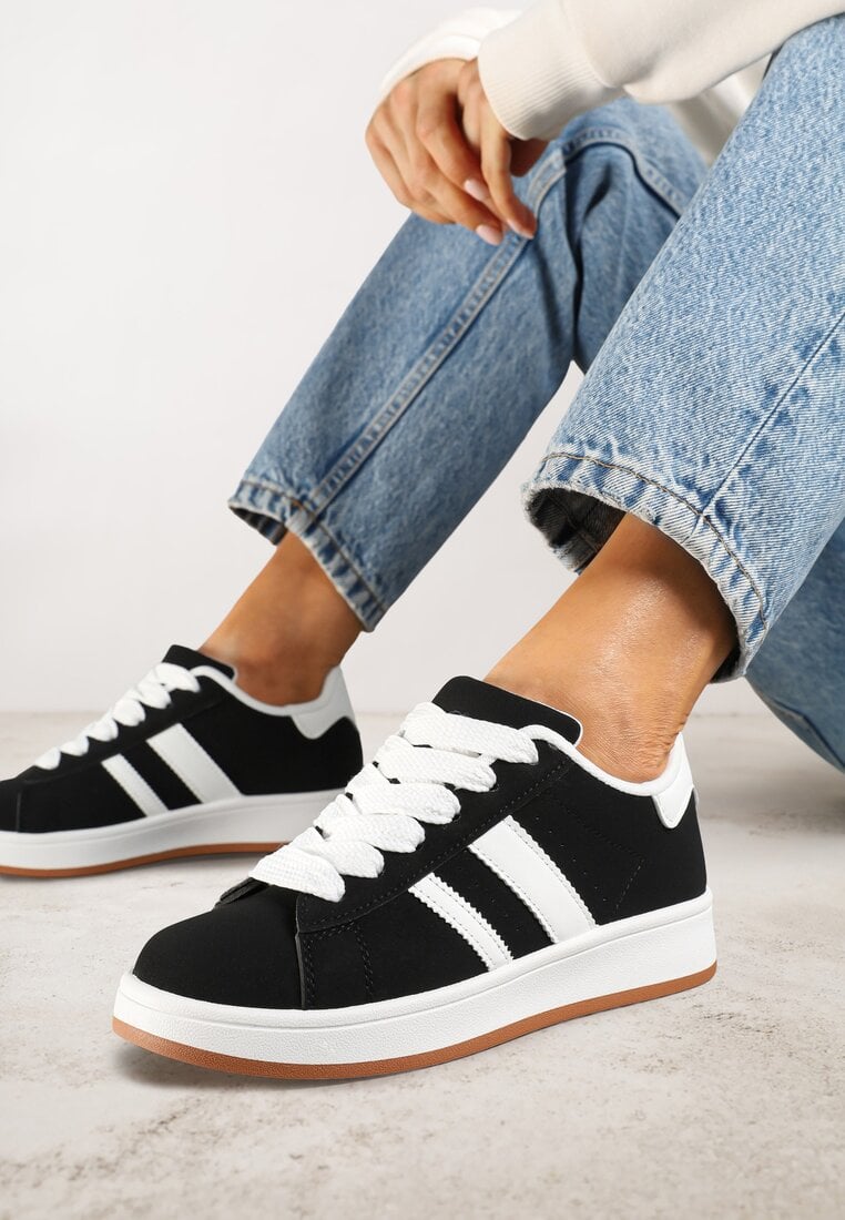 Sneakersi Negru-Alb pe platformă joasă cu aplicații Flordexia