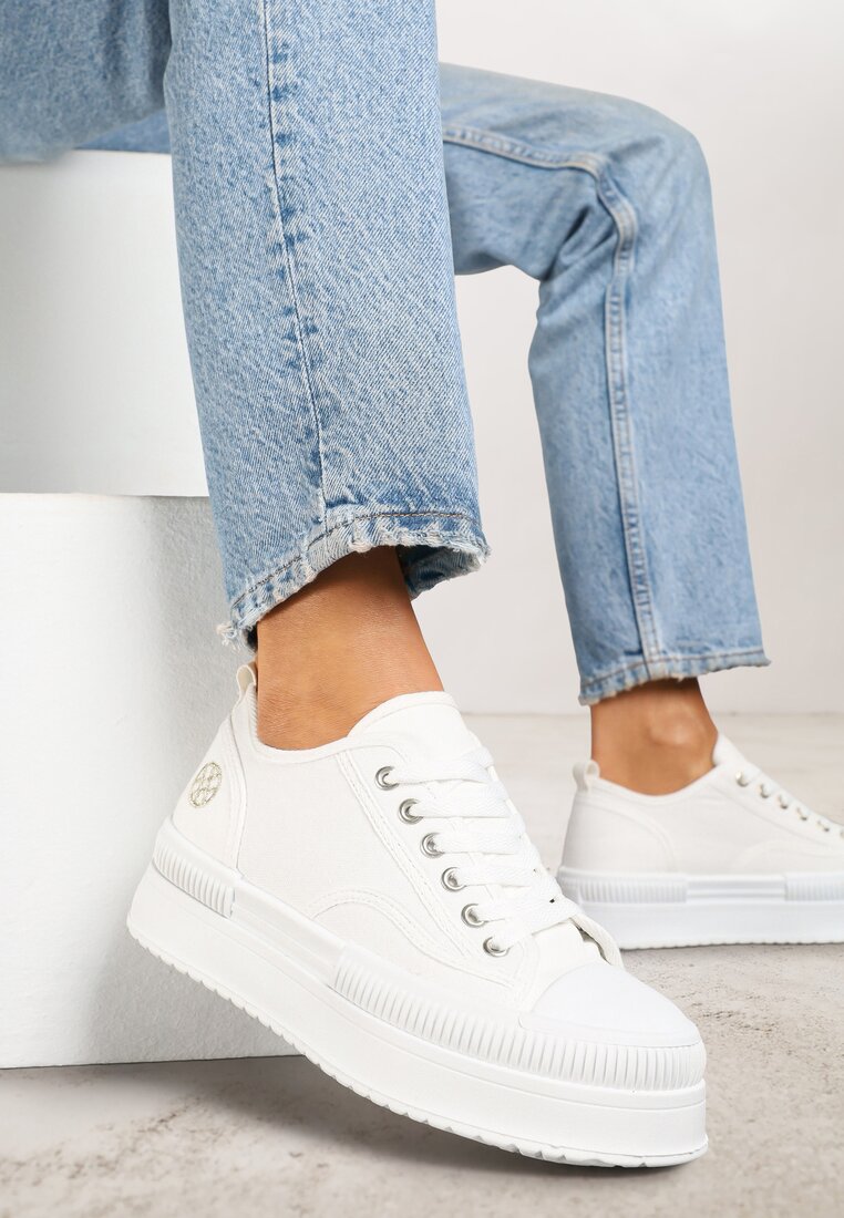 Adidași Albi pe Platformă cu Decorație Metalică Afleeria