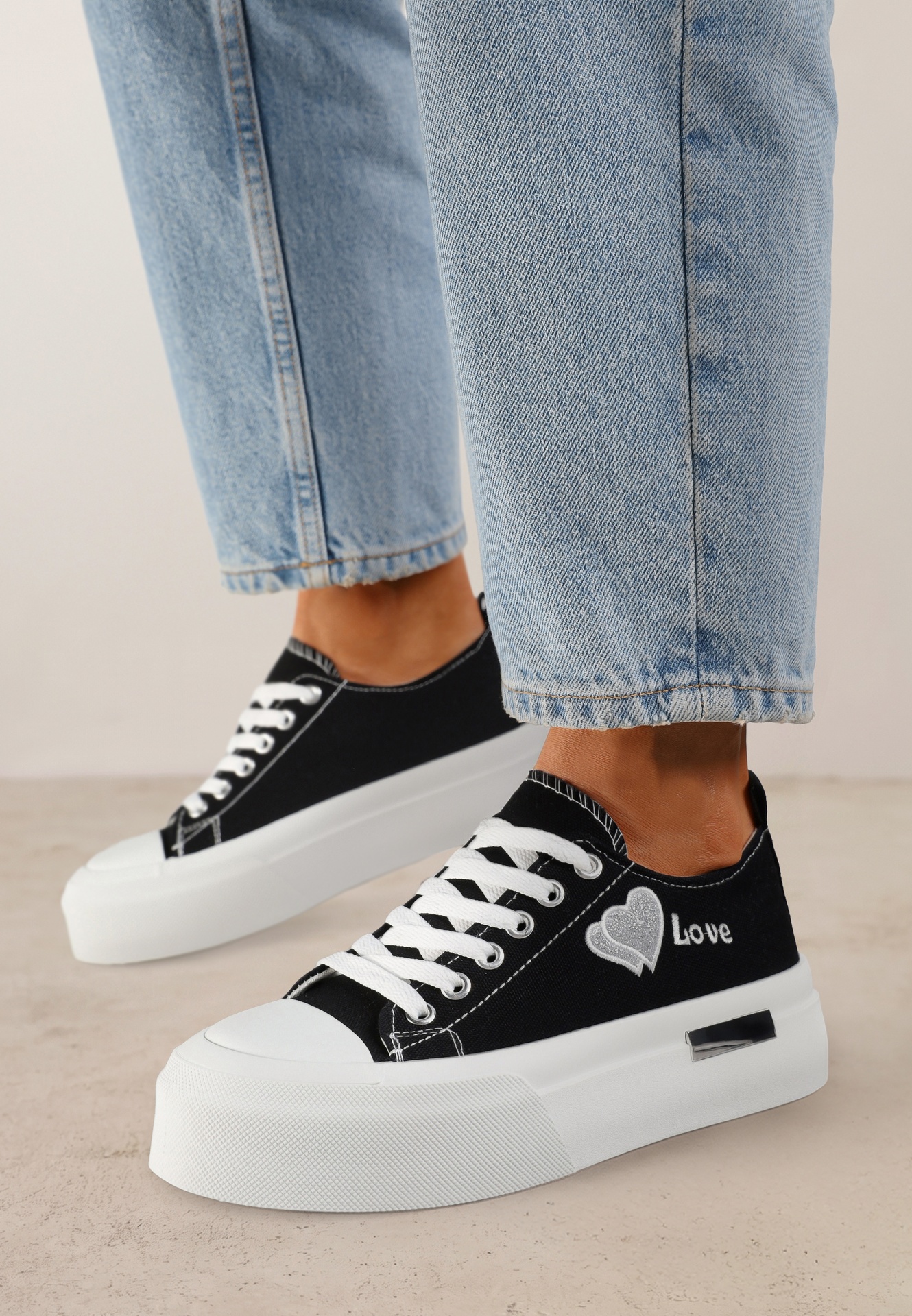 Adidași Negri cu platformă cu inscripție decorativă și inimă Laviere