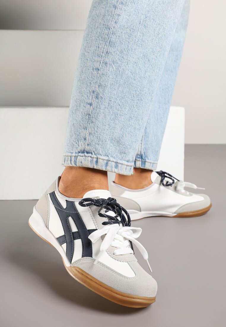 Adidași Albi decorați cu model geometric și cu șiret dublu Hirozi