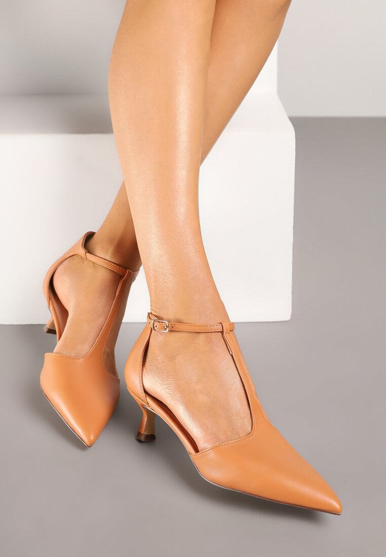 Pantofi eleganți portocalii cu toc tip kitten, decorați cu o curea Karlio
