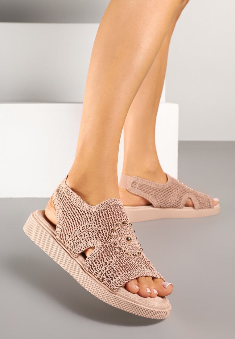 Sandale roz cu față croșetată și ornamente metalice Maitra