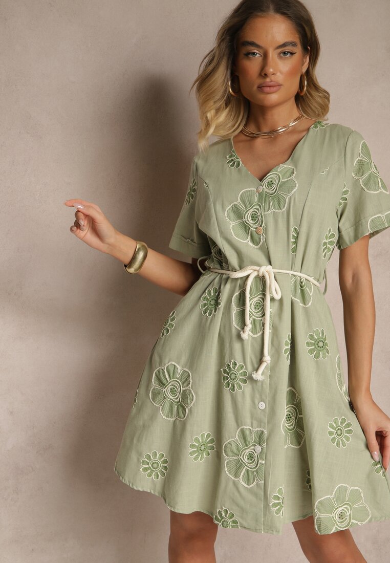 Rochie verde deschis Boho decorată cu șnur și broderii Evinelle