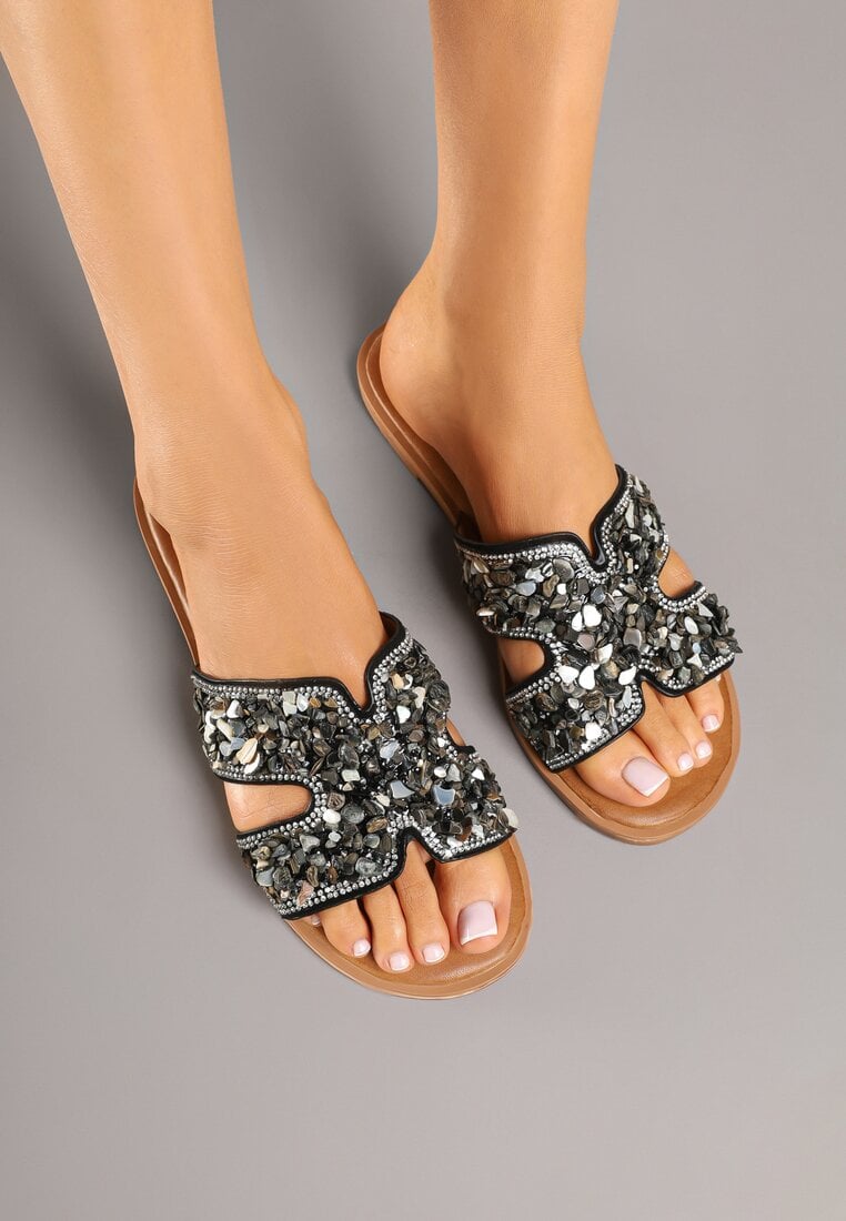 Papuci Negre cu talpă plată decorate cu decupaje și strasuri Nilaraen