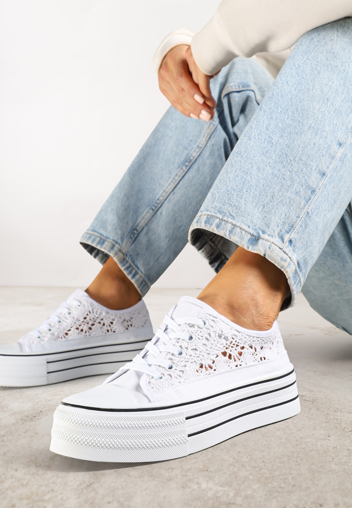 Adidași Albi Perforați cu Platformă Felenna