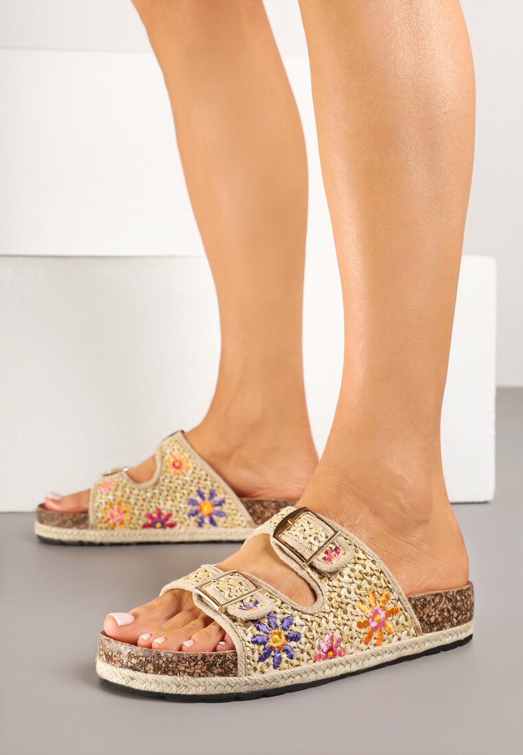 Papuci Bej închis pe platformă din plută decorate cu împletitură Wionella