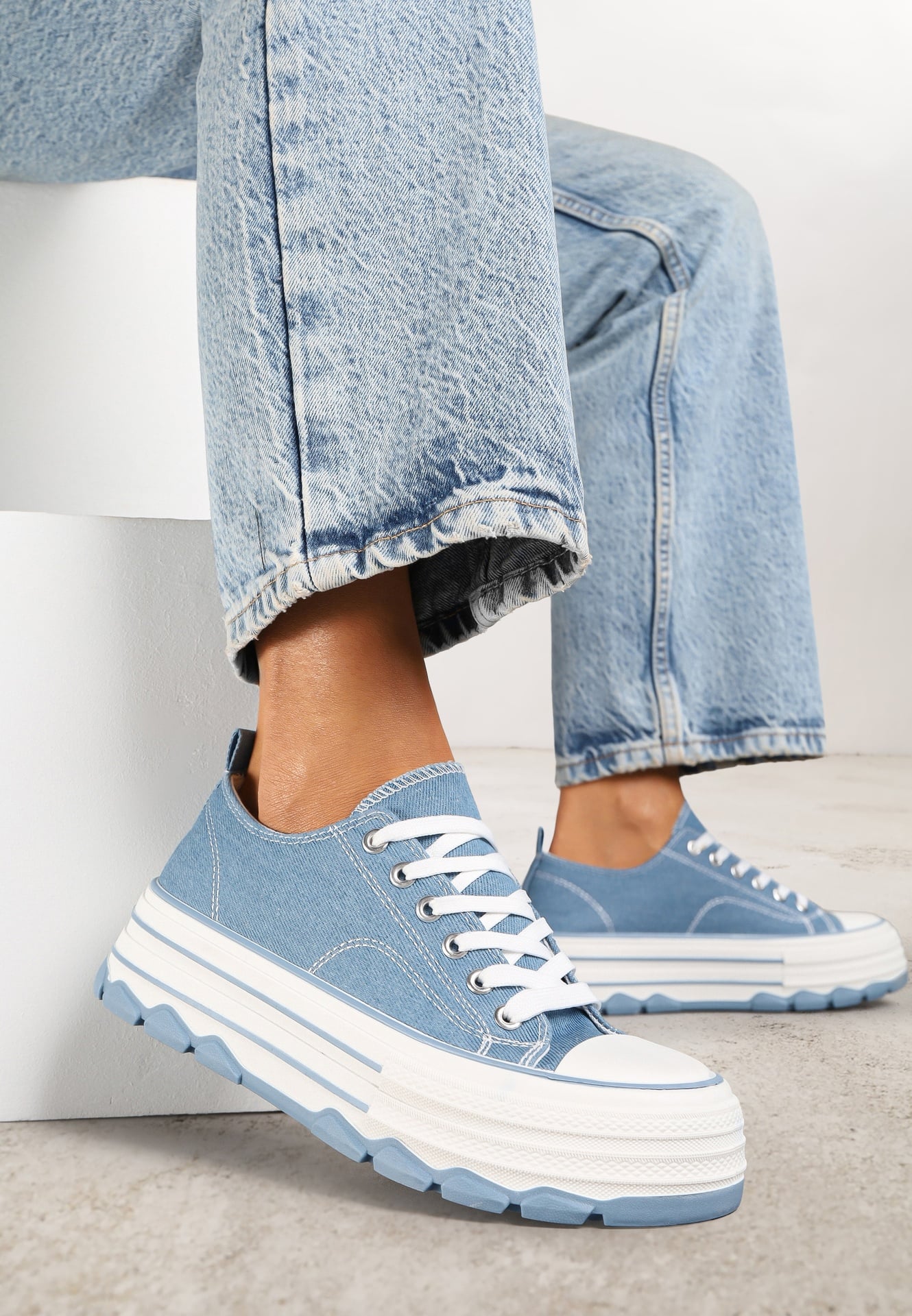 Tenisi Albastre cu platformă cu barete și cu profil jos Zienelle