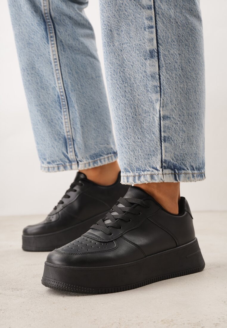 Adidași Negri Iconici cu Talpă Groasă cu Perforații la Vârf Lissina