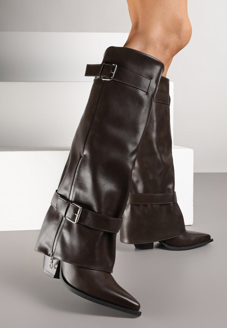 Cizme Maro cu toc conic cu carâmb imitând un crac de pantalon cu catarame și fermoar Erseria