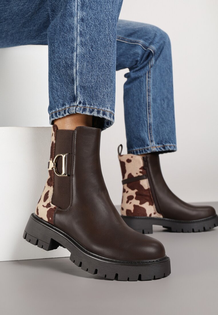 Botine Chelsea Maro Clasice cu Pete de Vacă Decorate cu Aplicație Metalică Laore