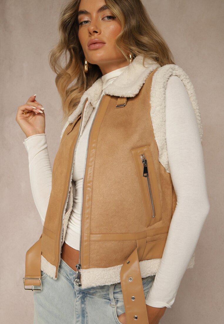 Vestă bej în stil Rock cu blană artificială tip miel și cataramă Tiofira