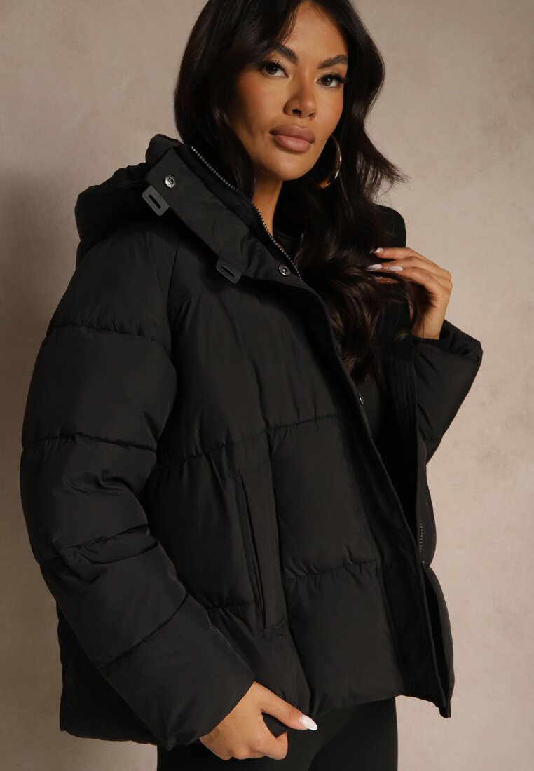 Geacă matlasată neagră model oversize cu glugă Galadea