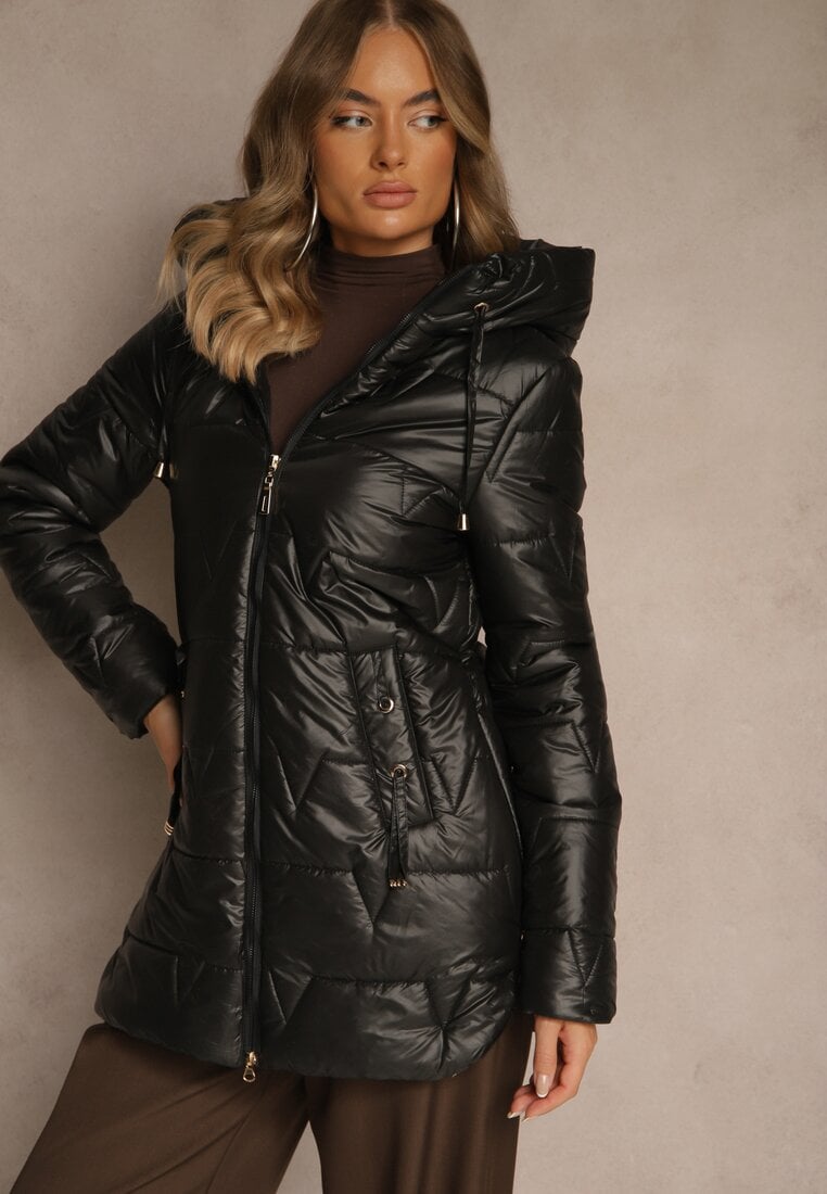Jachetă Neagră de tranziție cu cusături matlasate, glugă și fermoare Taranessa