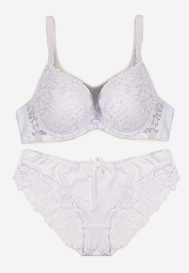 Set Dantelat Alb Sutien și Chiloți tip slip în Stil Clasic Ezirene