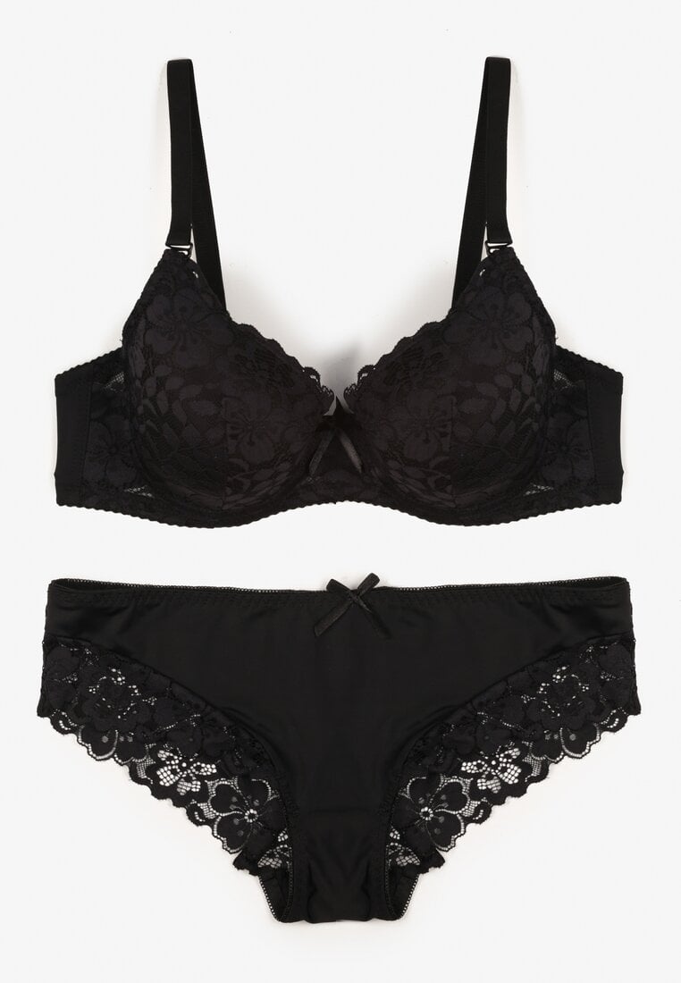 Set Negru de Dantelă Sutien și Chiloți tip figă în Stil Clasic Ezirene