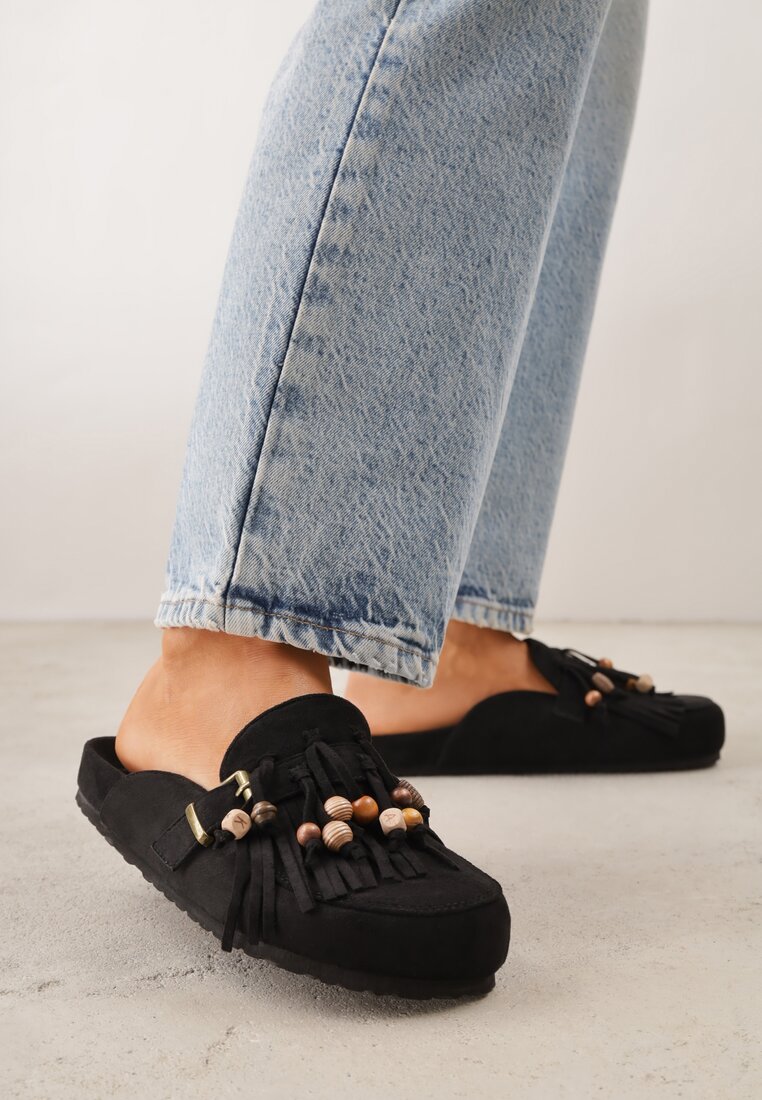Papuci Negre pe platformă decorate cu mărgele, catarame și franjuri Leurecea