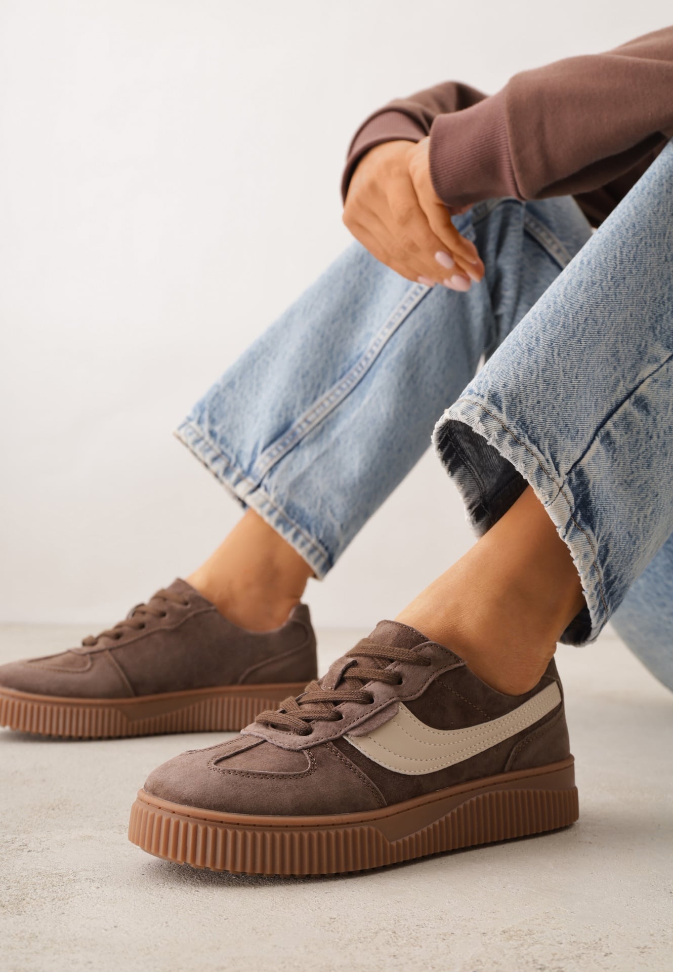 Sneakers Rionae Maro închis
