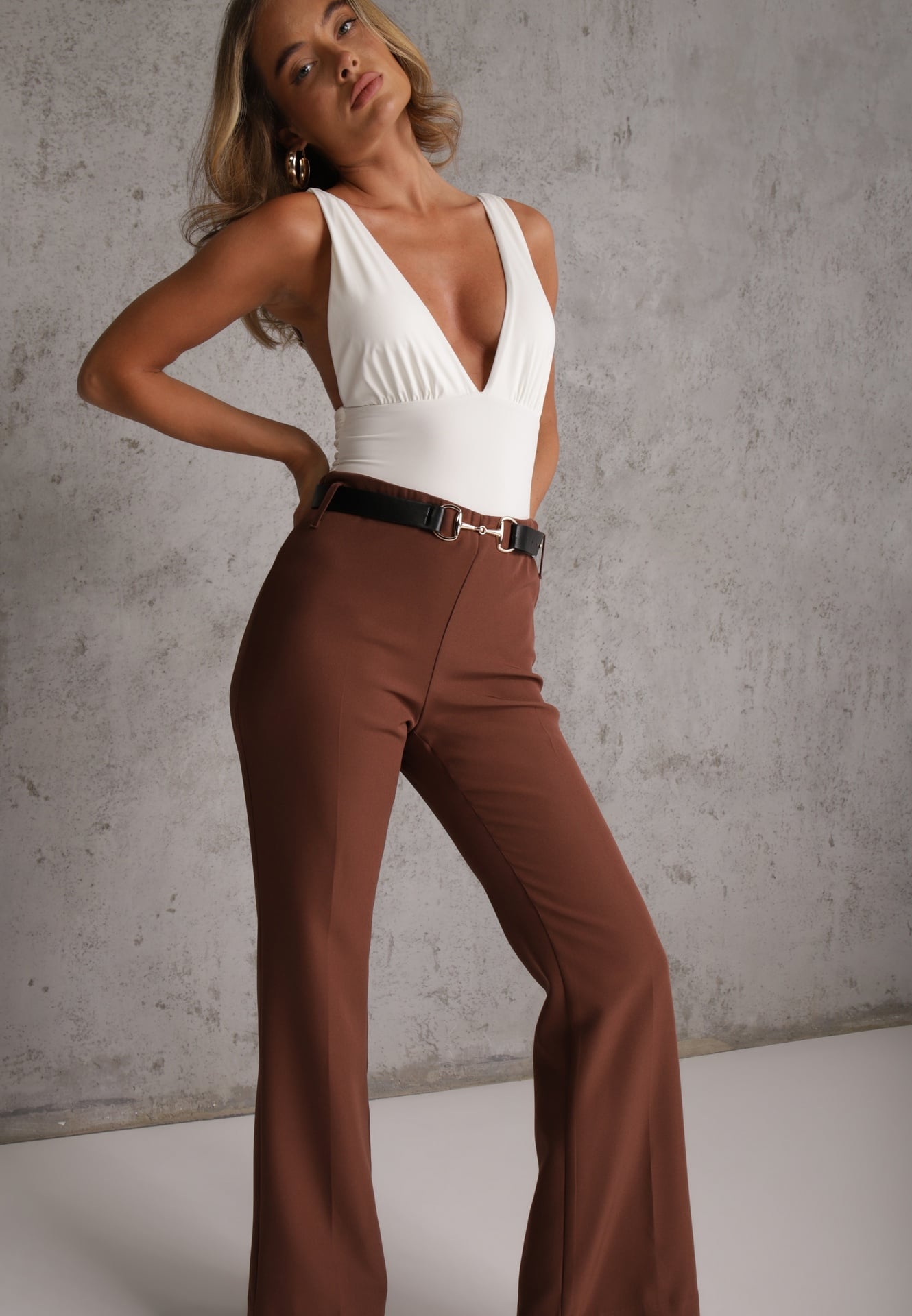 Pantaloni eleganți clopot cu curea și cataramă metalică Telepadia Maro