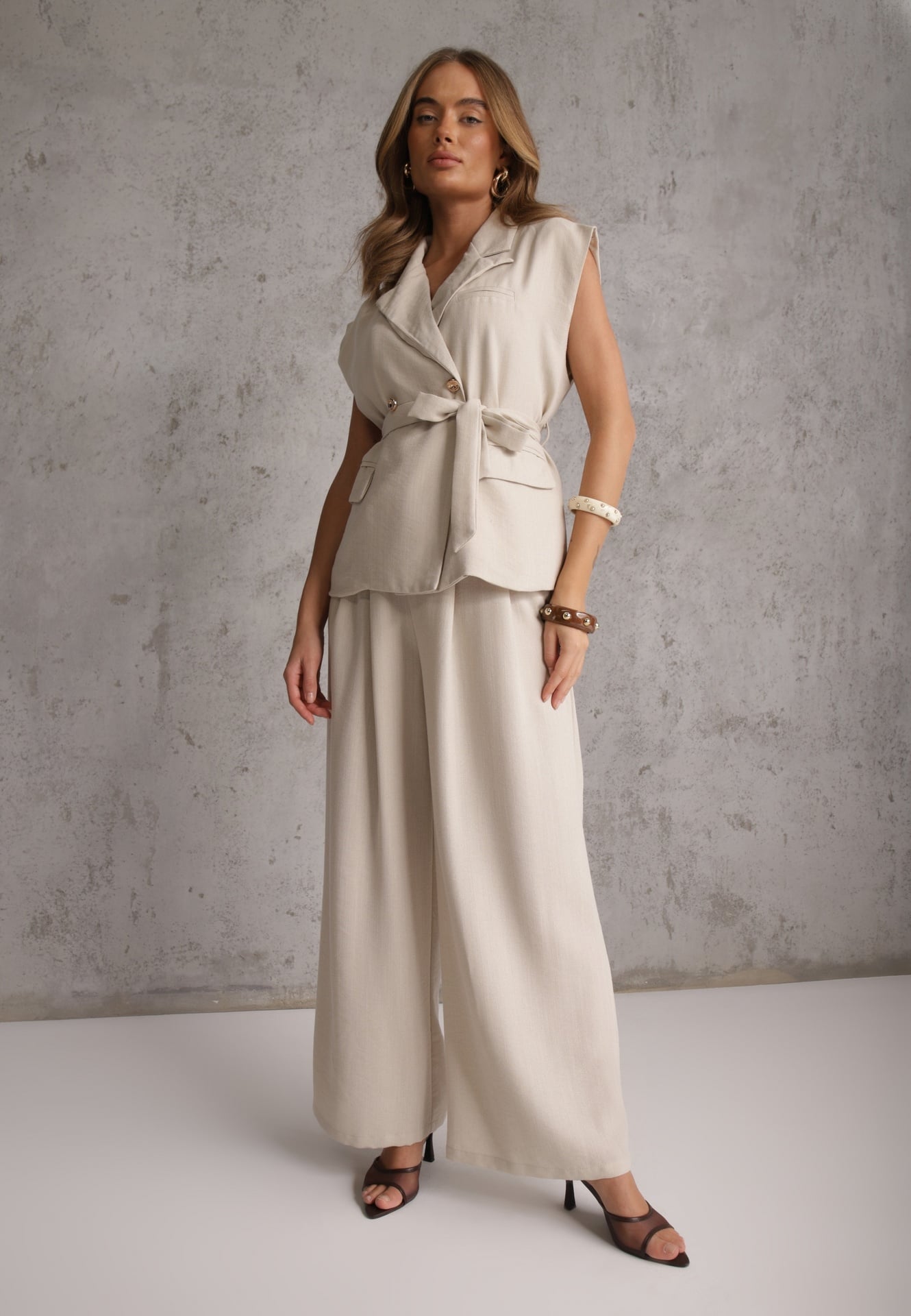 Compleu Tip Costum Bej Vâscoză Pantaloni Wide Leg și Vestă cu Cordon Elyenryl