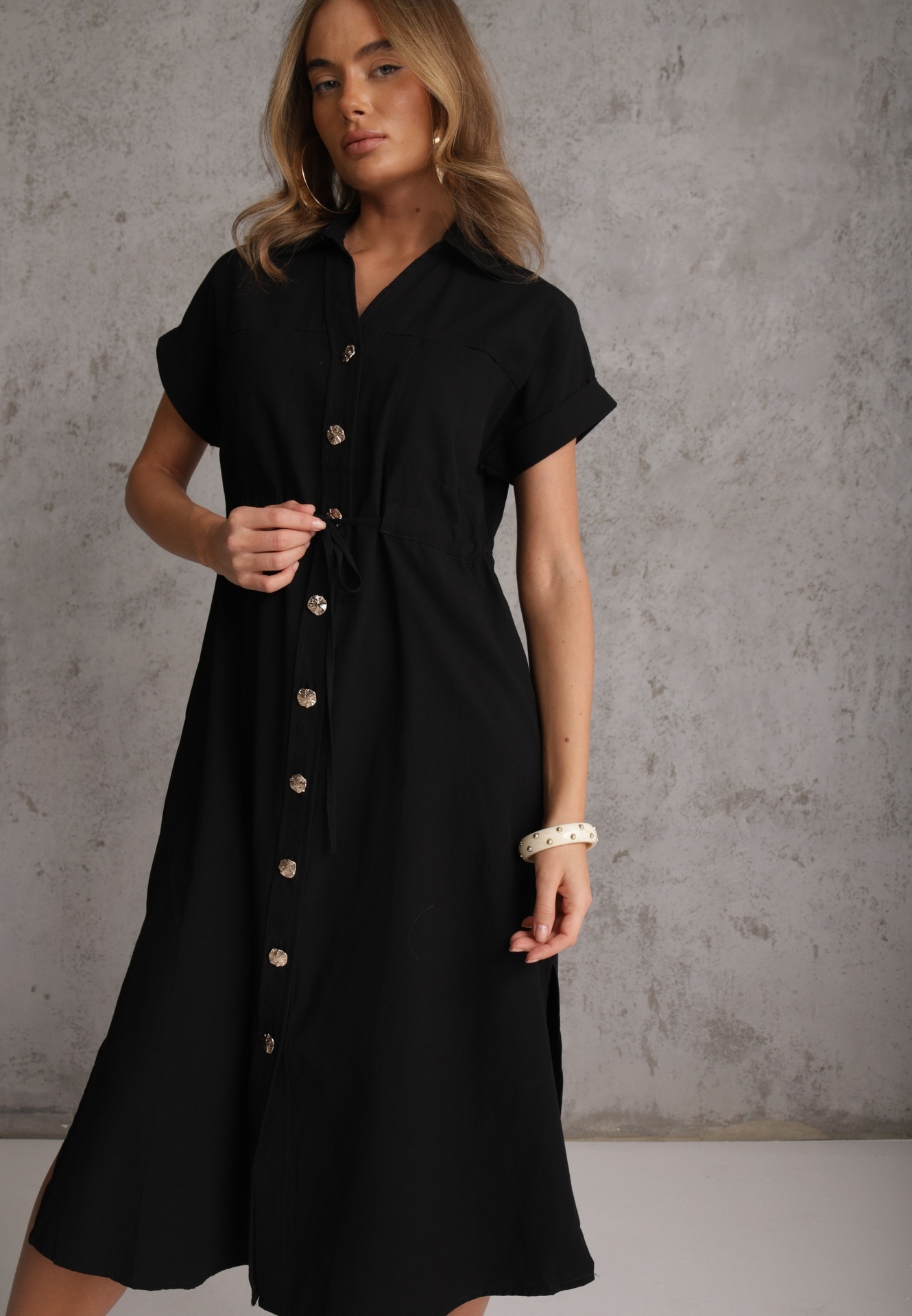 Rochie Neagră Tip cămașă cu Viscoză și Bumbac Strânsă în Talie Corralure