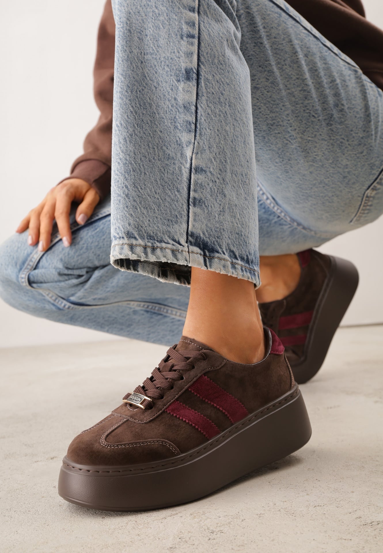 Sneakersy Maro din Piele Întoarsă Naturală cu Platformă Decorate cu Curele Jiliana