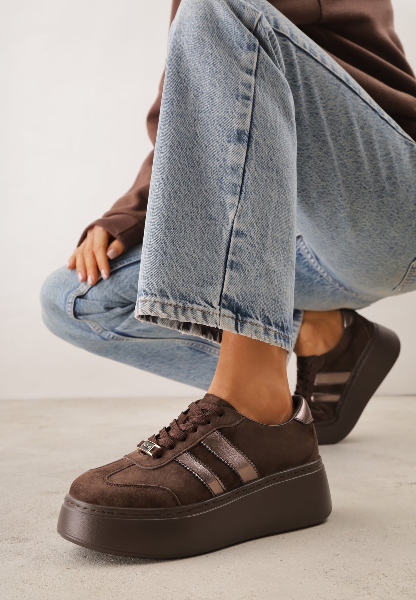 Adidași Maro cu platformă din piele întoarsă naturală cu branț din piele Heizeiros