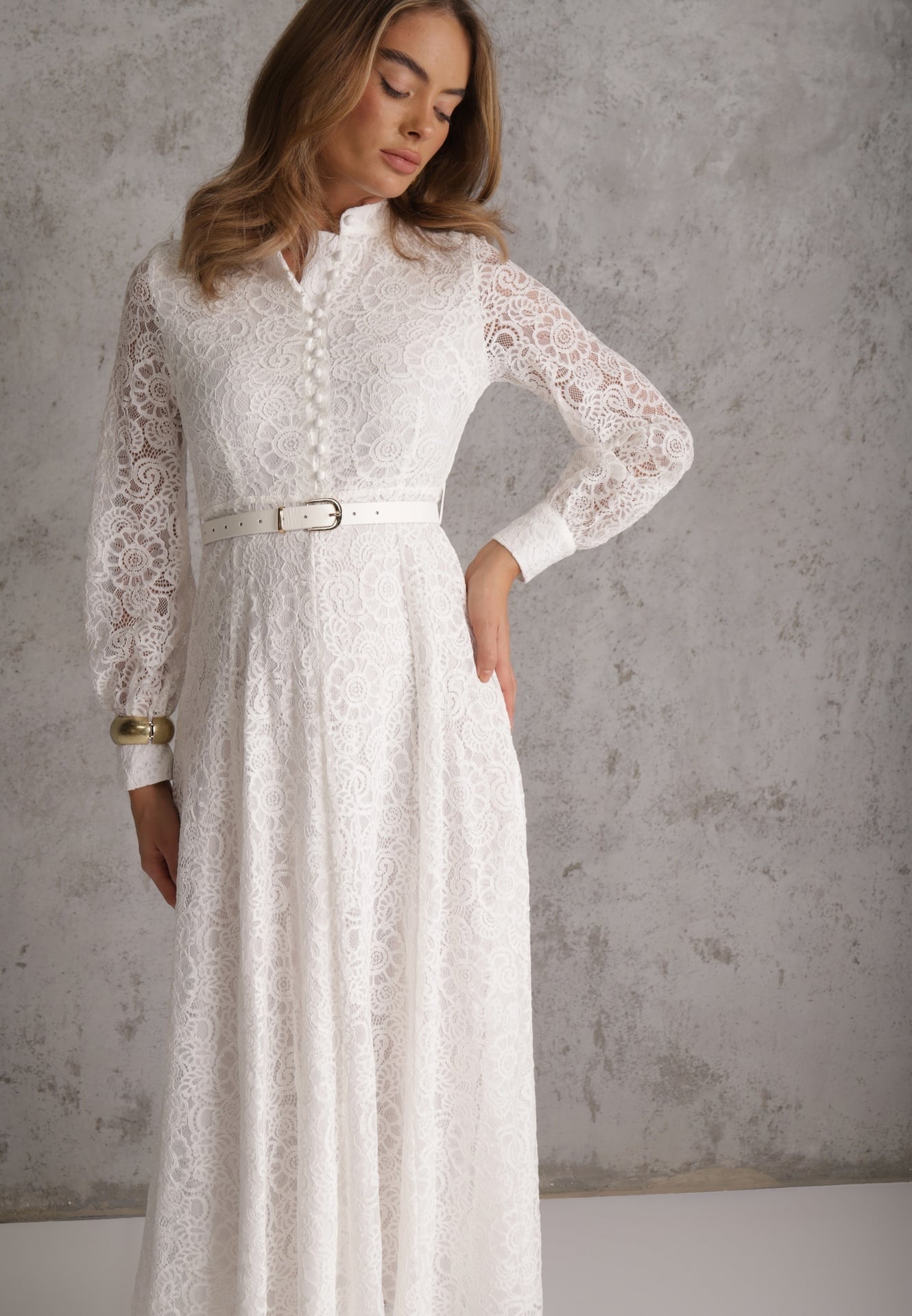 Rochie de seară din dantelă cu vâscoză, bumbac și curea Saphosi Albă