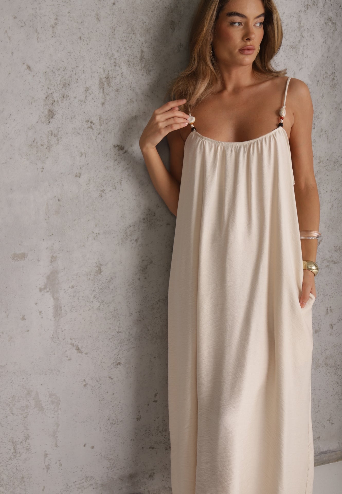 Rochie boho boxy din vâscoză, pe bretele, cu mărgele decorative Erane Bej