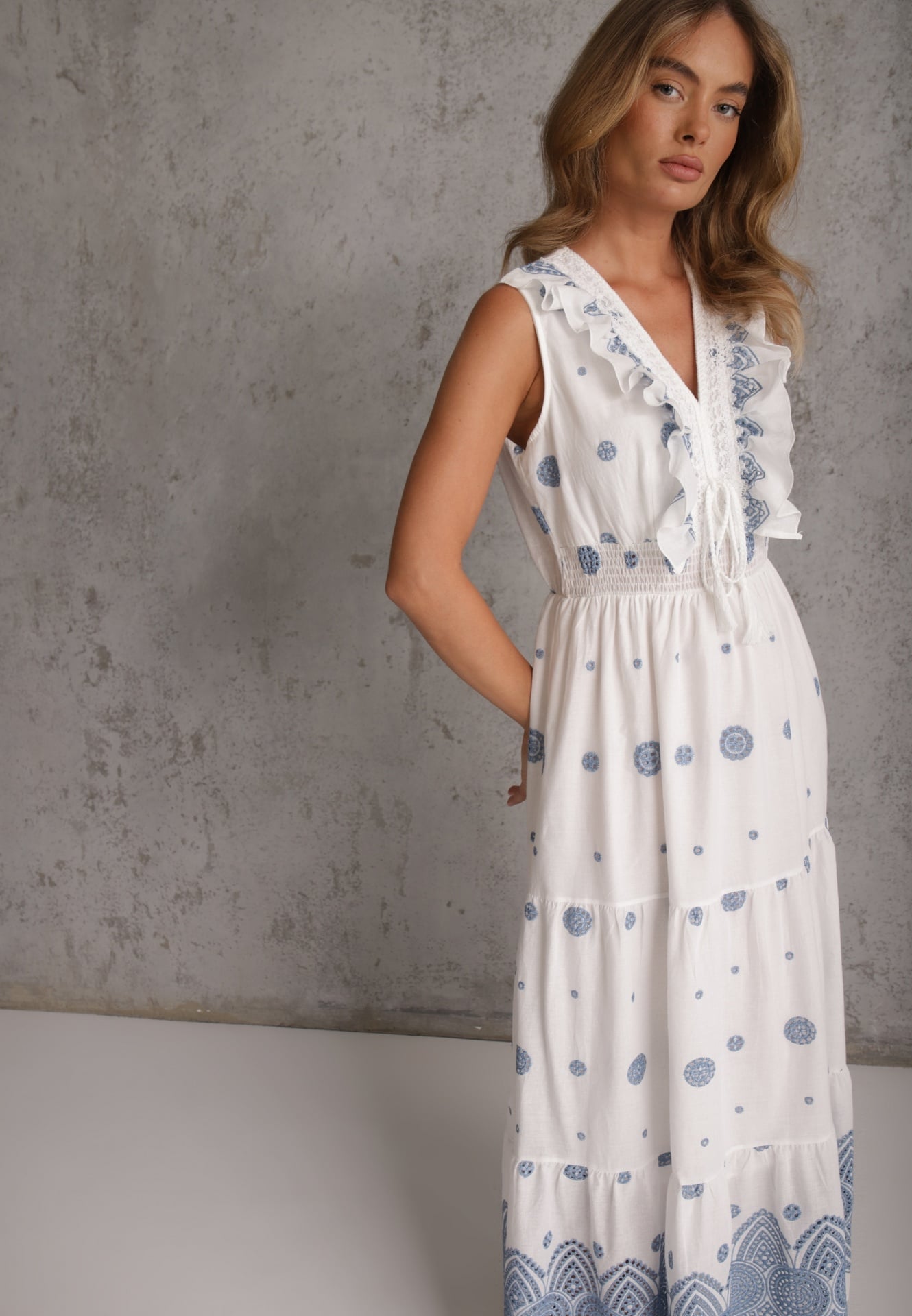 Rochie de vară Boho din bumbac cu broderie în modele și volănaș Alemite Albastră