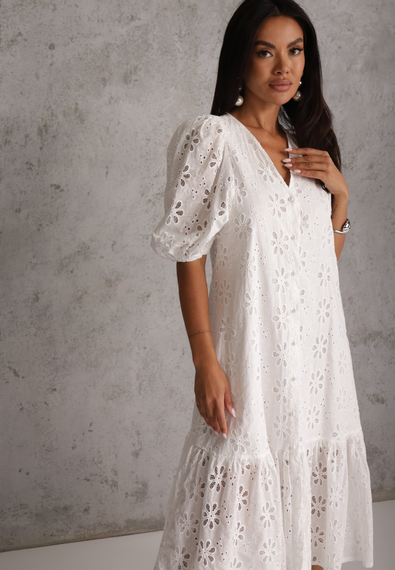 Rochie cu nasturi din bumbac cu model floral ajurat Bamese Albă