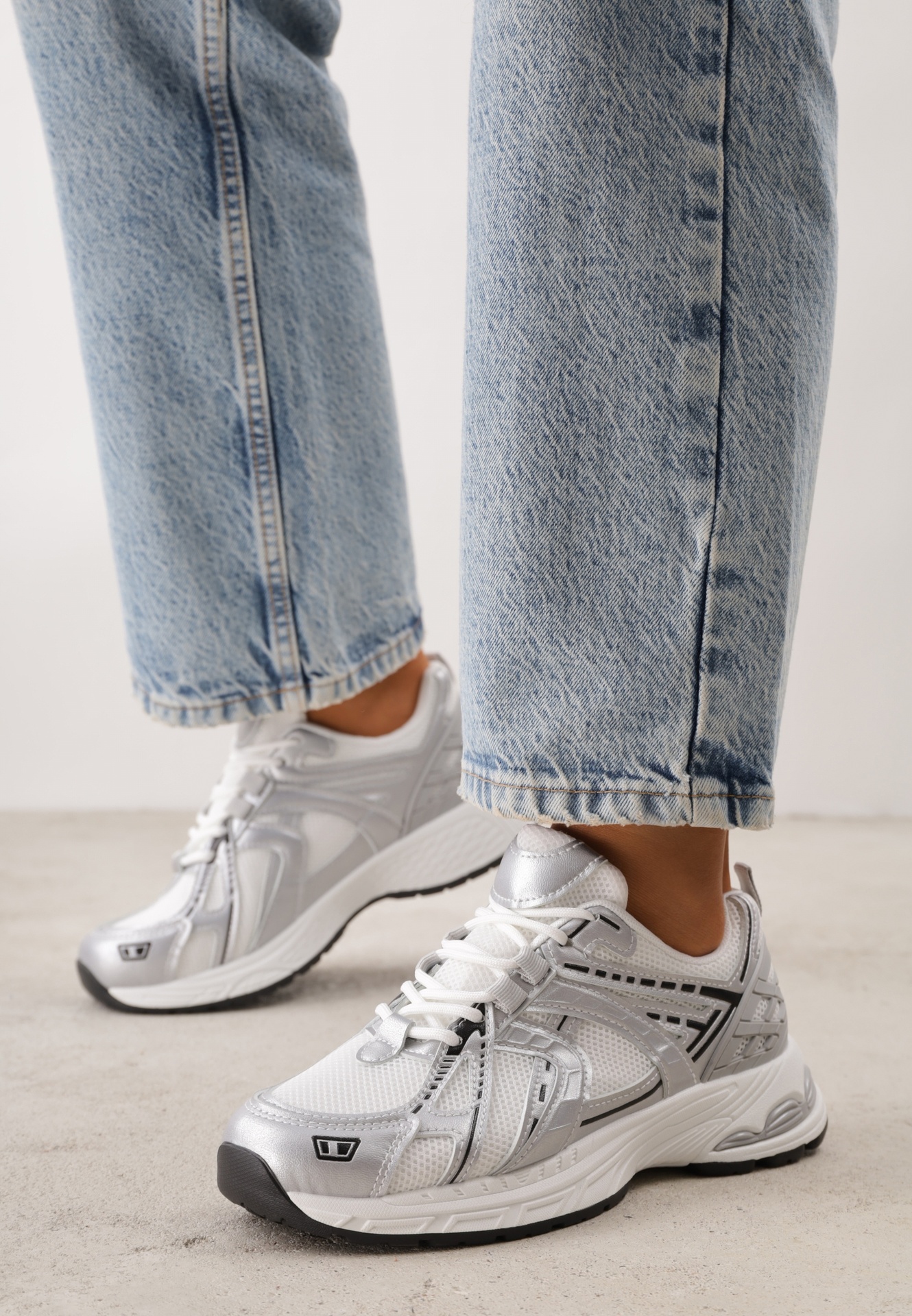 Pantofi sport Dad Shoes cu upper din plasă, pe talpă din spumă Anotea Albi
