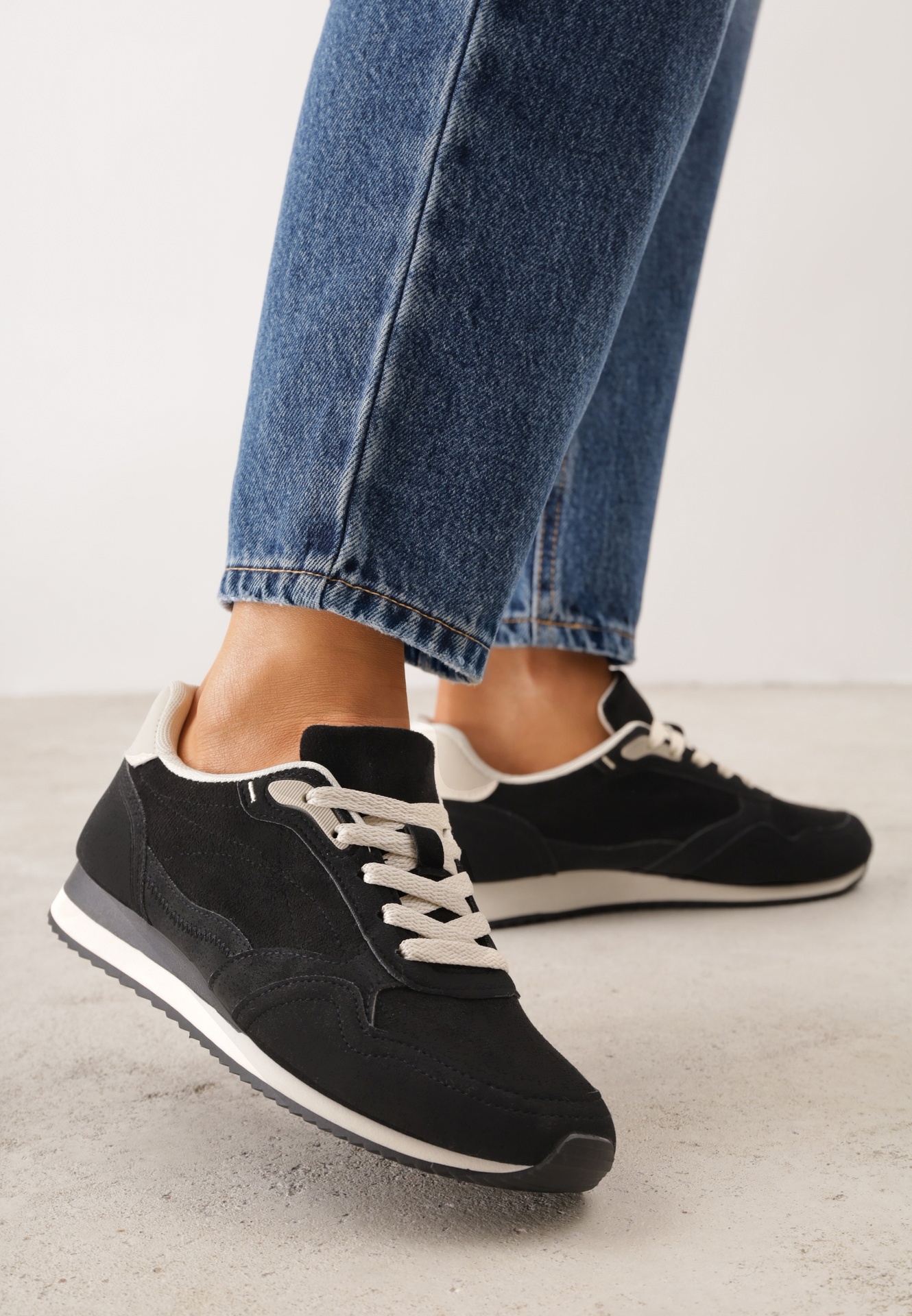 Sneakers Basic din imitație de piele întoarsă, decorate cu cusături Nethe Negri