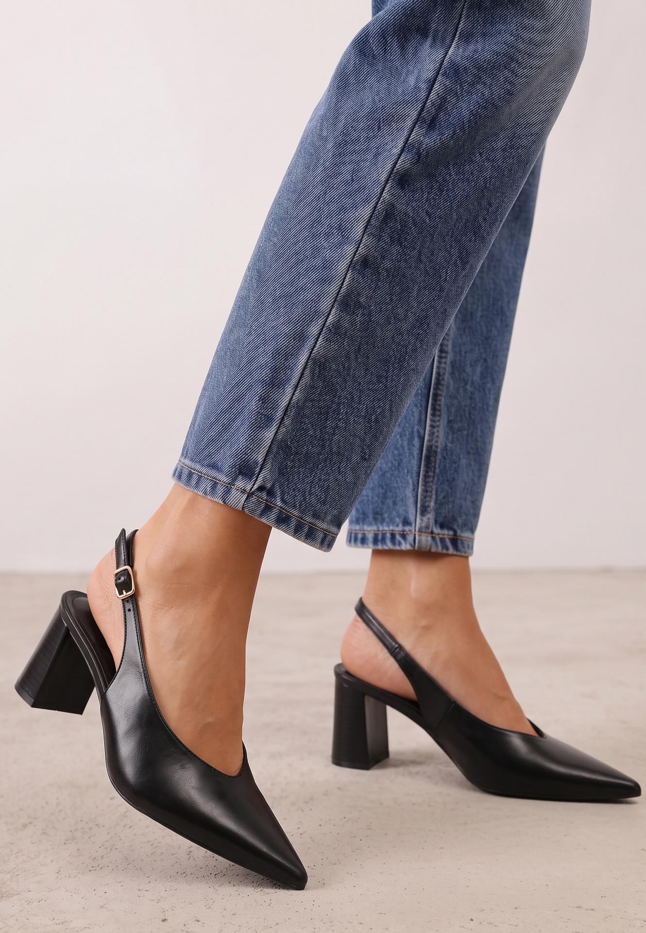 Pantofi clasici slingback cu toc gros și vârf ascuțit Dolmisa Negri