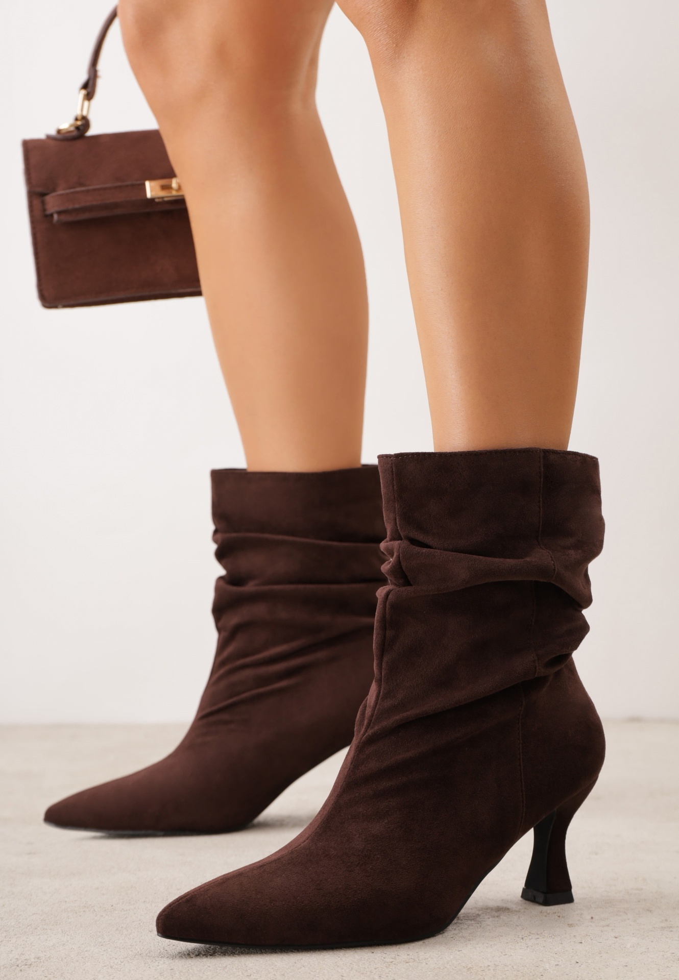 Botine pe toc stiletto tip slouchy Emmanuella Maro