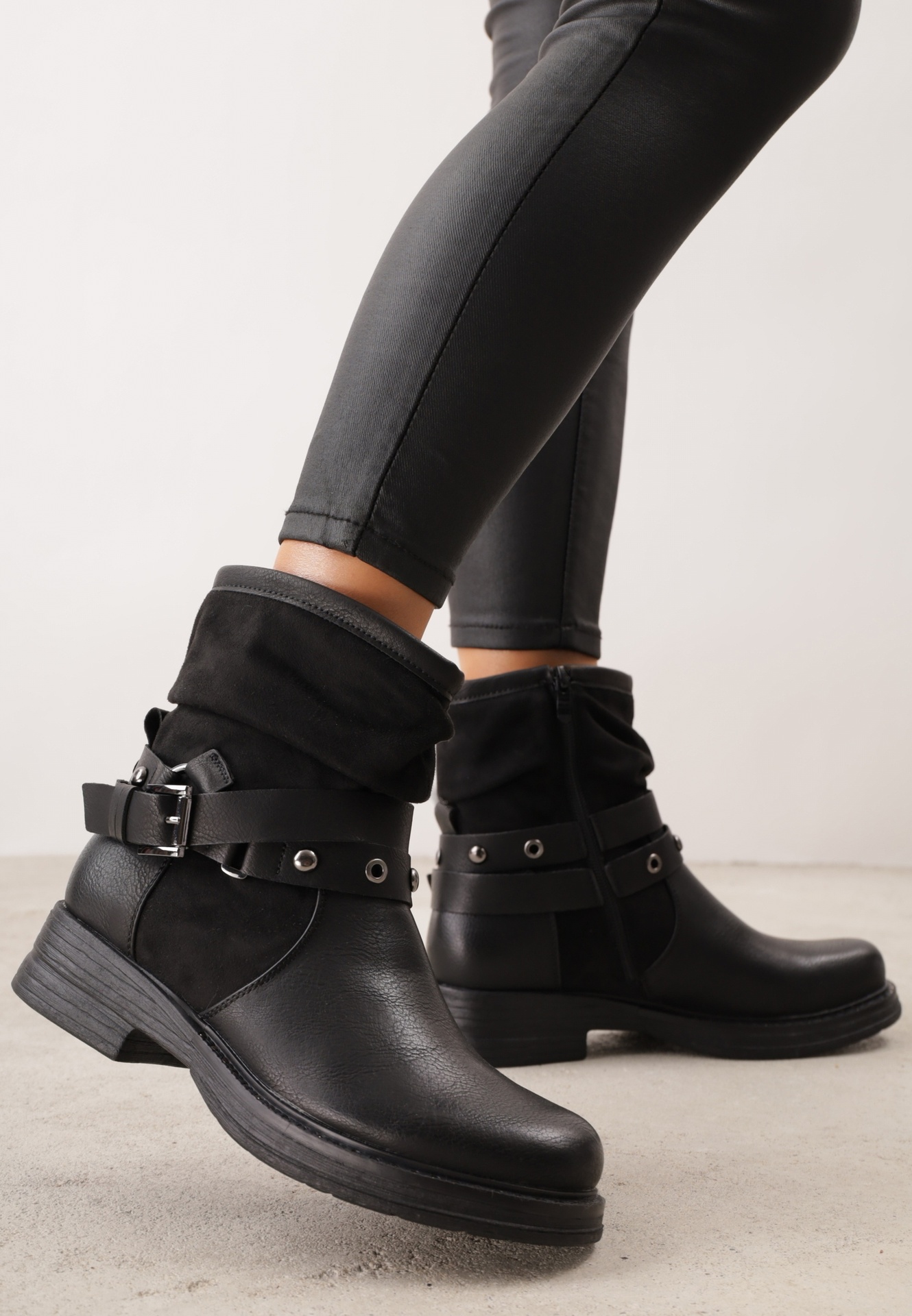 Botine Negre
