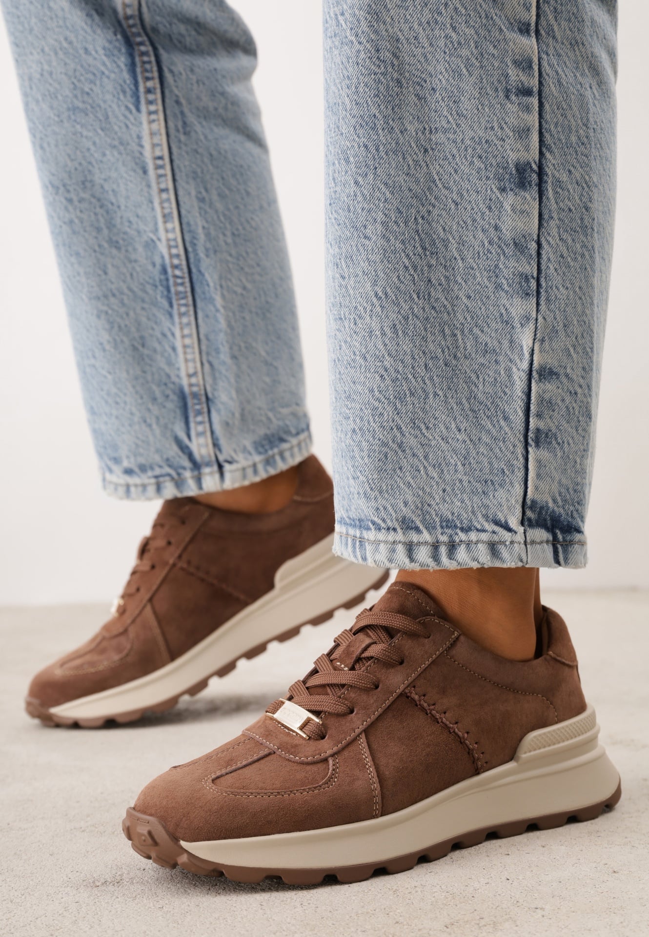 Sneakers din piele întoarsă naturală, pe platformă, cu talpă profilată Eplia Maro închis