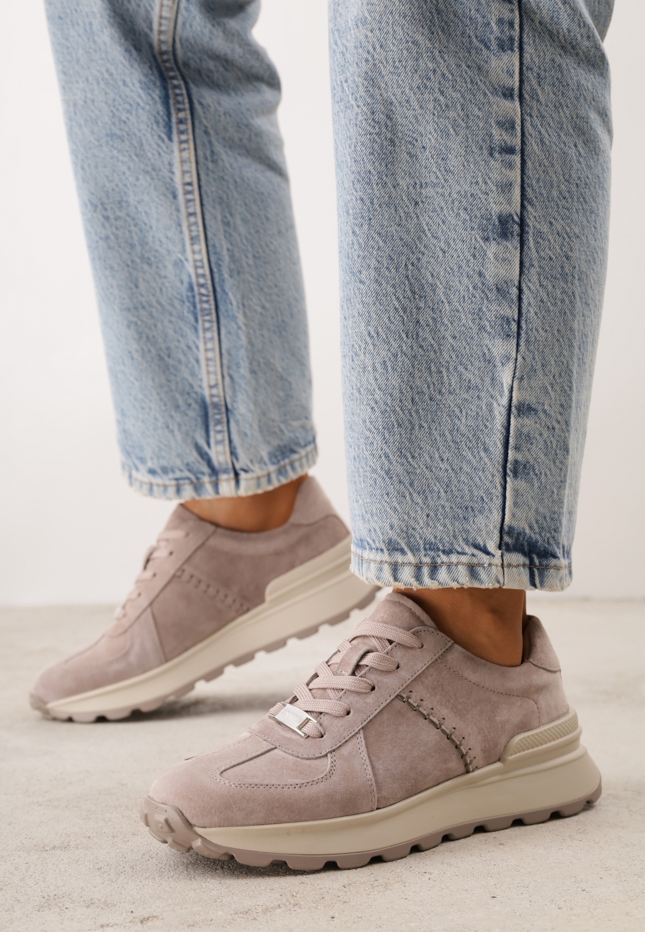 Sneakers din piele întoarsă naturală, pe platformă, cu talpă profilată Eplia Bej