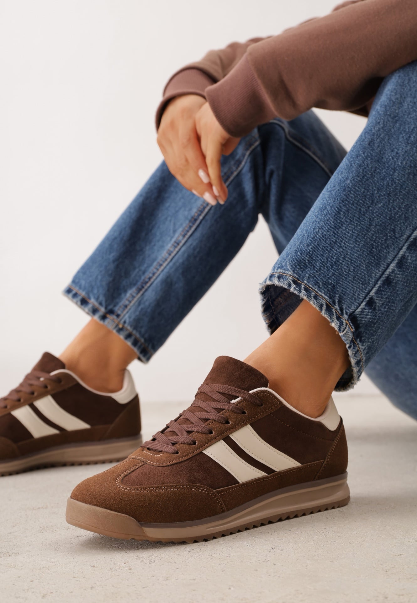 Sneakers retro cu inserții din imitație de piele întoarsă Chloetta Maro