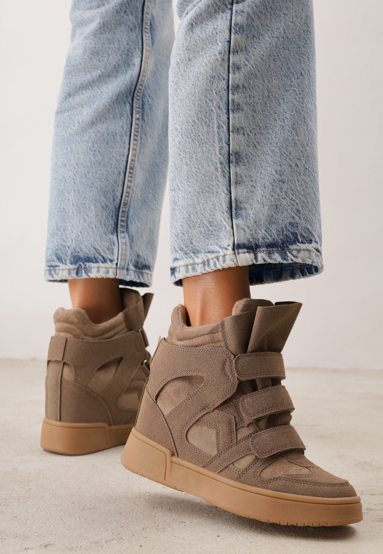 Sneakers Y2K pe platformă cu căptușeală și benzi cu scai Aitia Bej închis