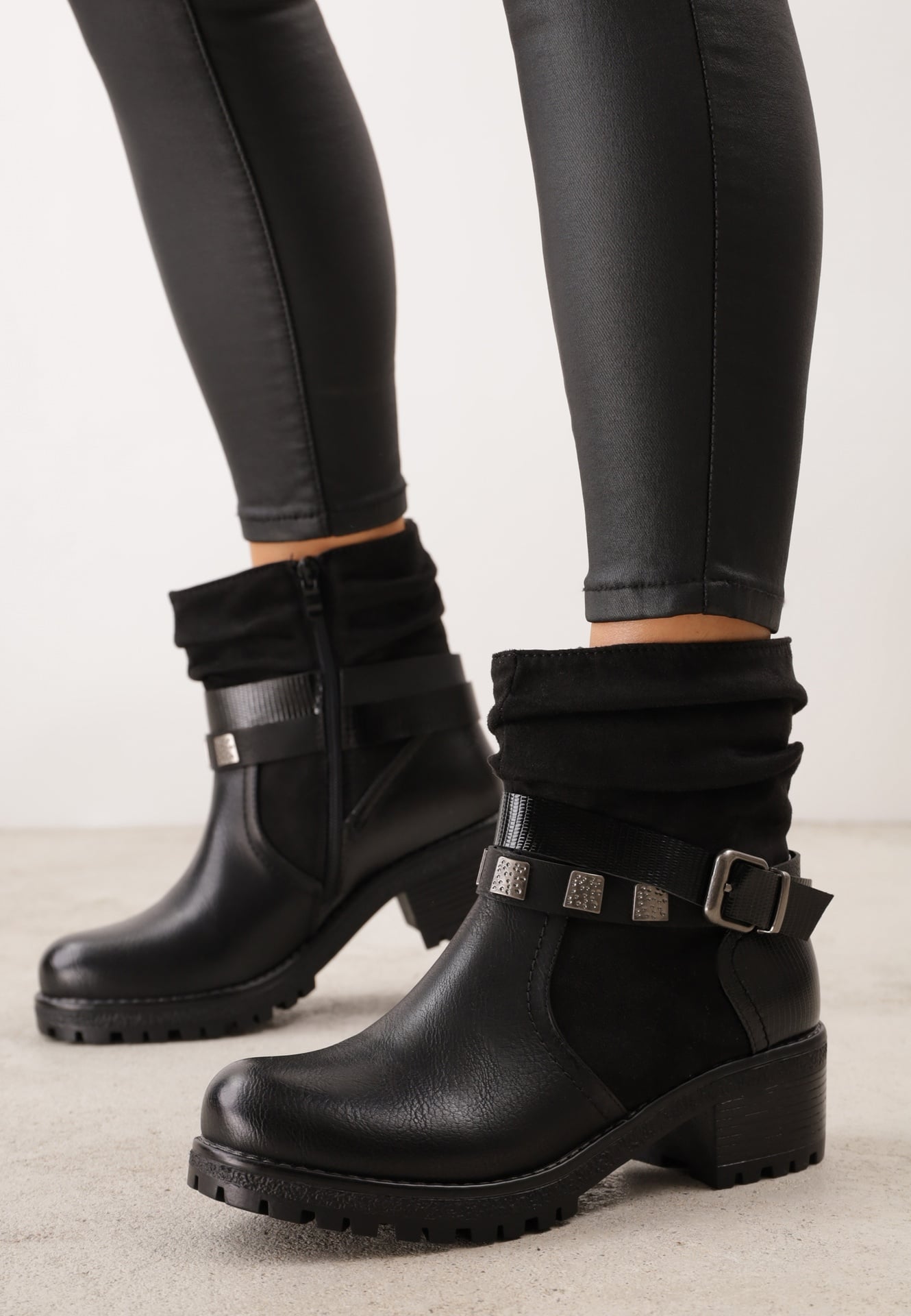 Botine plisate cu toc gros și curele cu cataramă și piele de șarpe Hibiscette Negre