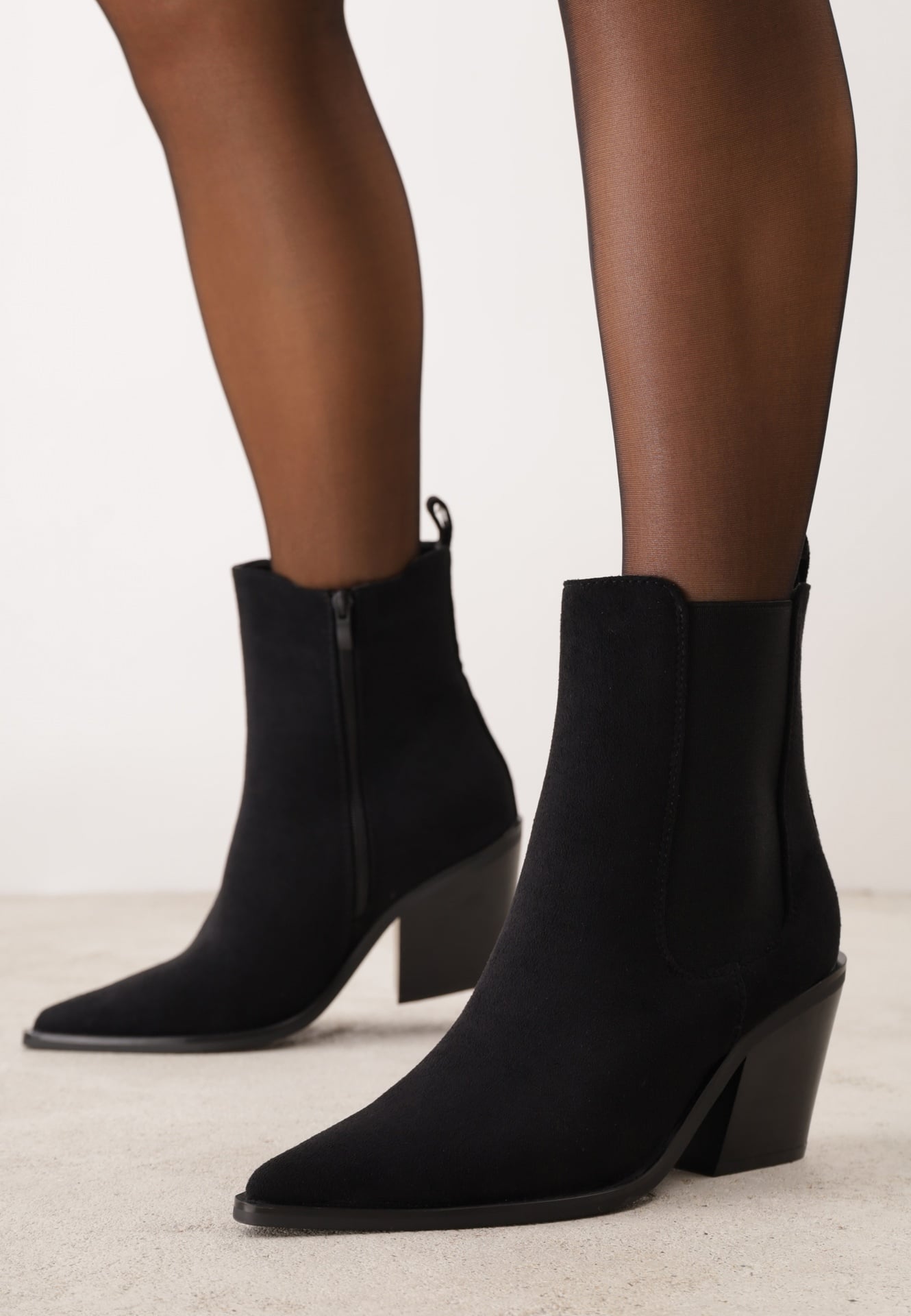Ciocate pe toc conic cu inserții elastice Wivianne Negre