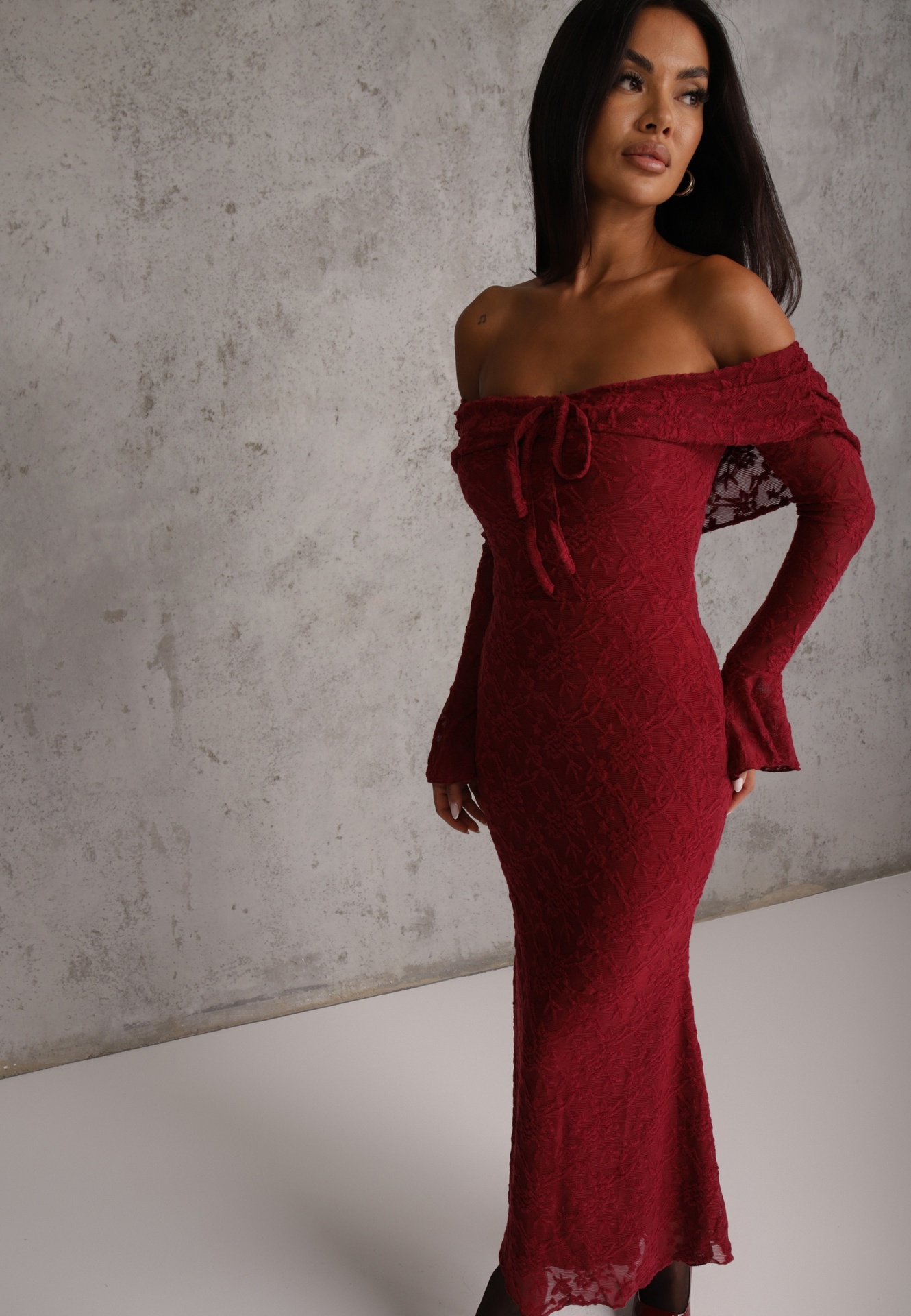 Rochie de dantelă cu decolteu spaniol și mâneci evazate Namaria Bordo