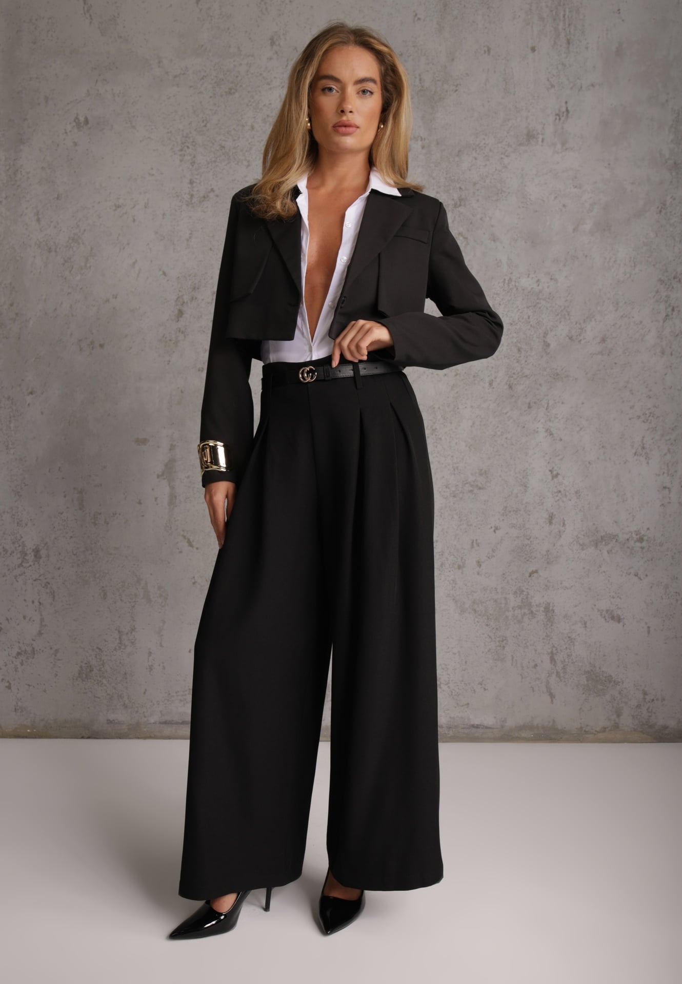 Pantaloni eleganți cu croi larg Palazzo, decorați cu dungi Vilosa Negri